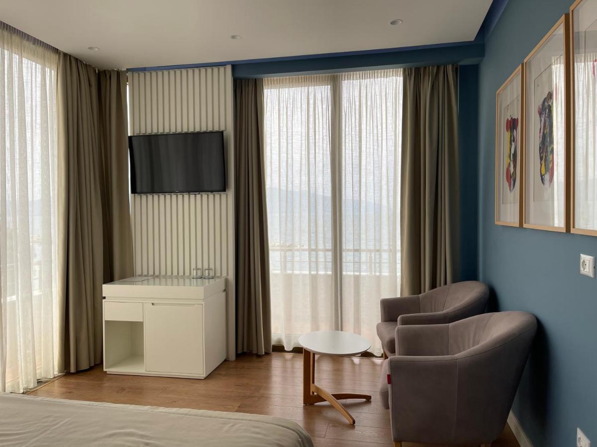 Paradise Beach Hotel Radhimë Exterior foto
