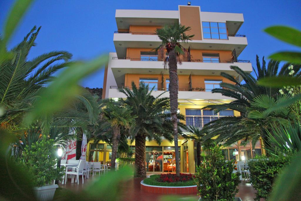 Paradise Beach Hotel Radhimë Exterior foto